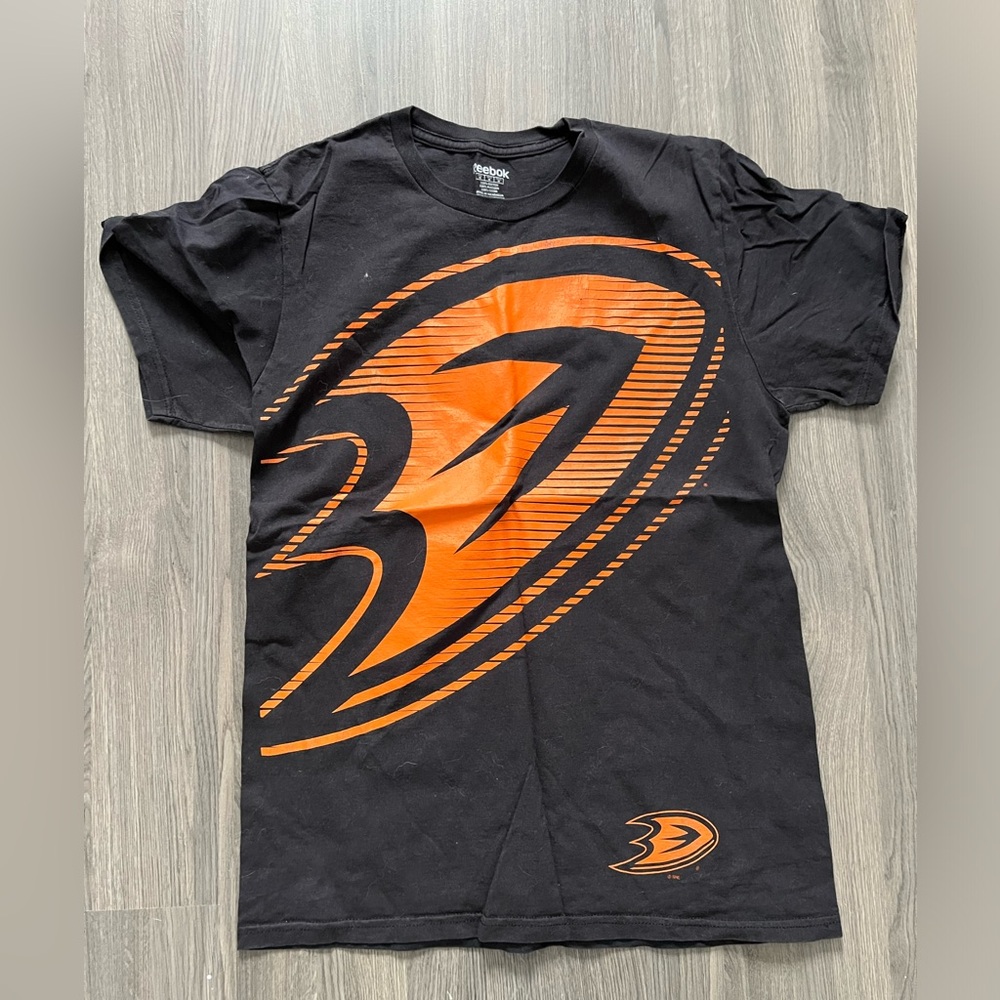 Men’s Anaheim Ducks tee